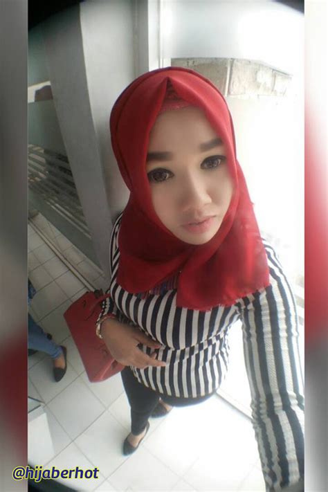 10 Foto Hot Hijaber Indonesia Jilboobs Populer