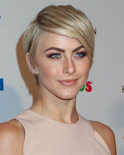Julianne Hough Short Hairstyle For Straight Thick Hair Short Blonde