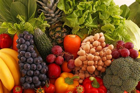 eating  fruits  veggies  boost happiness