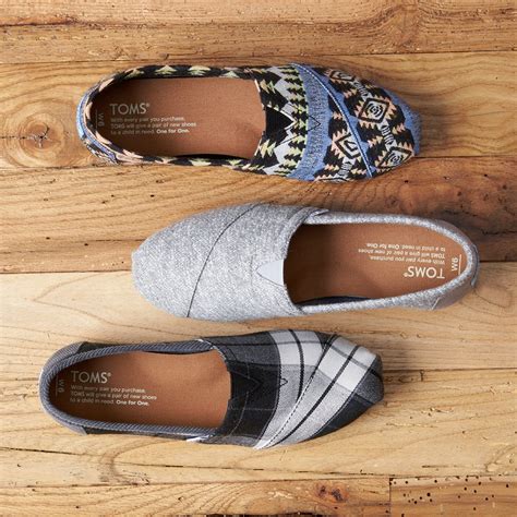toms canada deal save  extra   sale  promo code canadian freebies coupons deals