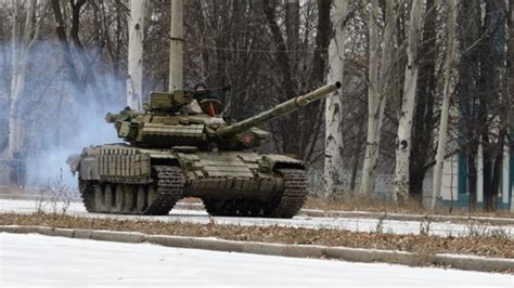 ukraine crisis new battle rages at donetsk airport bbc news