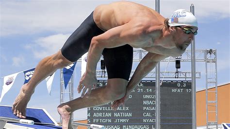 Michael Phelps Et Des Canadiennes Sur Les Blocs De Départ Du Grand Prix