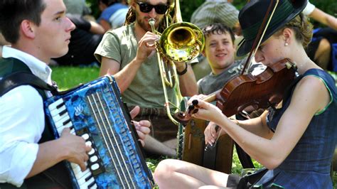 jahre freistaat warum volksmusik  erfolgreich ist wie nie augsburger allgemeine