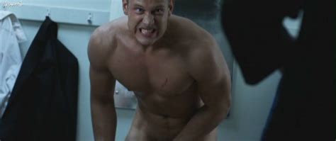 tom hopper fit males shirtless and naked