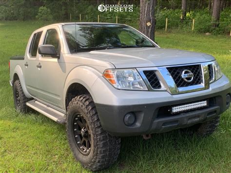 lifted  nissan frontier wd rough country