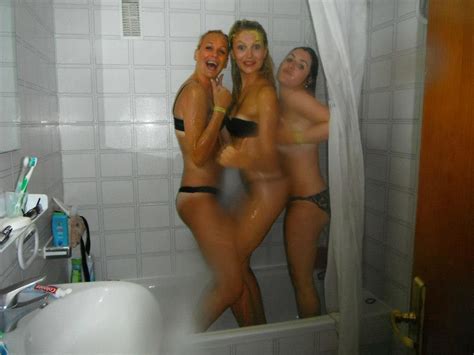 Friends Shower Together Good Friends Take Pictures Porn