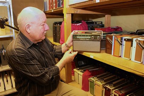 museumsausstellung mit vielen geraeten von stern radio weissensee