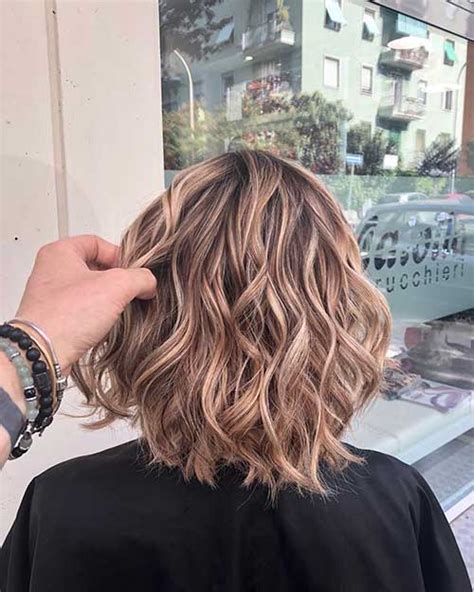 20 unique short layered haircuts for women over 50
