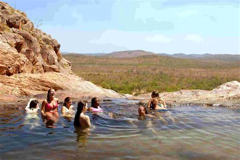 northern territory   boost  economy   mice tourists