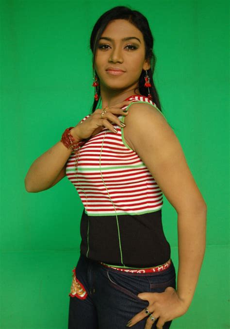 hot masala mallu south indian model actress risa hot show