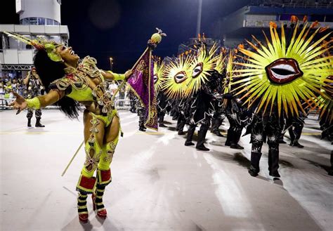 carnaval  famosas arrasam na avenida em sao paulo metropoles