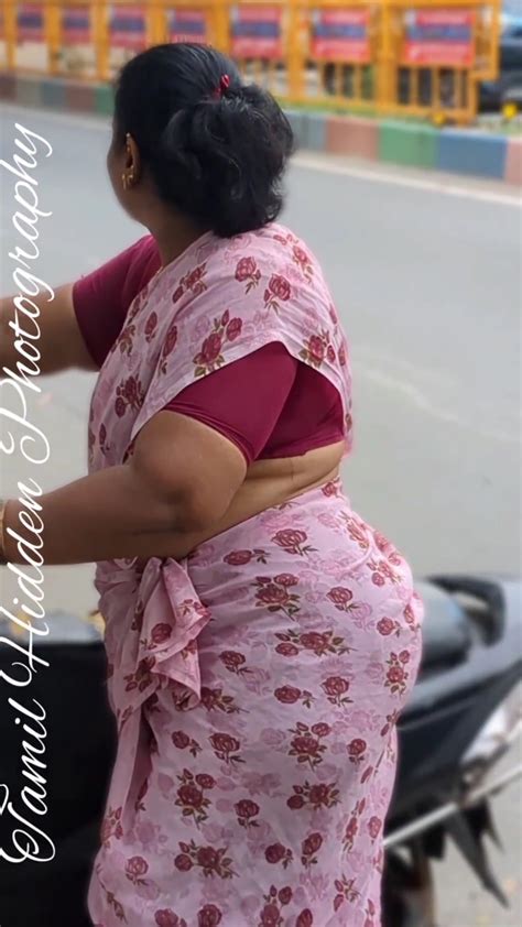 tamil aunty  huge kundi ass  road