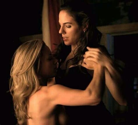 Zoie Palmer And Anna Silk As Lauren And Bo On Lost Girl S2x05