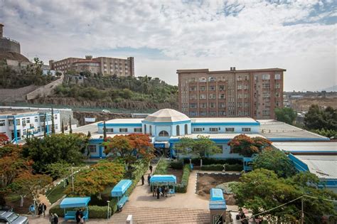 جامعة العلوم والتكنولوجيا تعلن نقل مقرها الرئيسي إلى عدن مندب برس
