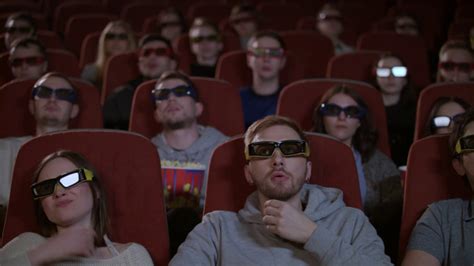 استوک فوتیج مردم در سال سینما سه بعدی مزرعه فوتیج