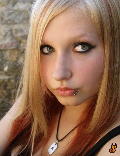 Free Emo Wallpapers Emo Teen Girl Front Face Look Blonde