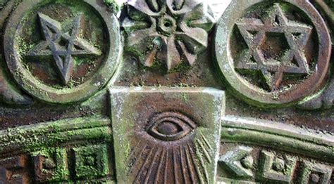 3 symbols of the illuminati at holy sepulcher church christ end