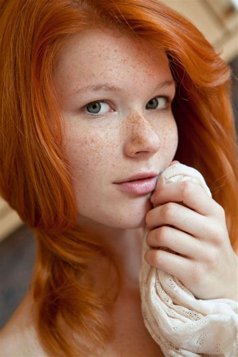 model mia sollis cute girl model sparkles red