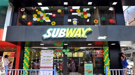 subway lays   employees