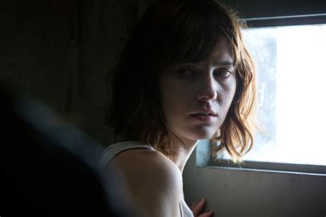 mary elizabeth winstead on her early career and the secrecy surrounding ‘10 cloverfield lane