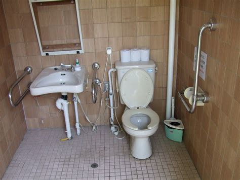 2010信州中野 バラまつり 障害者用トイレの情報 ～ ユニバーサルトイレ・多目的トイレ・車椅子トイレ