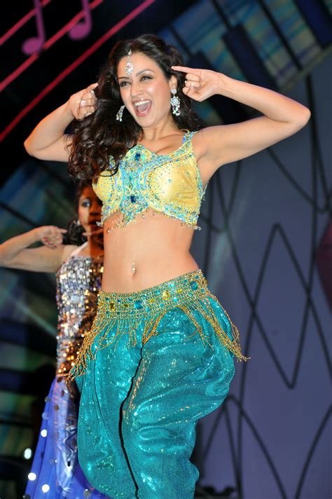 Maryam Zakaria Hot Navel Show Stills Hot Blog Photos