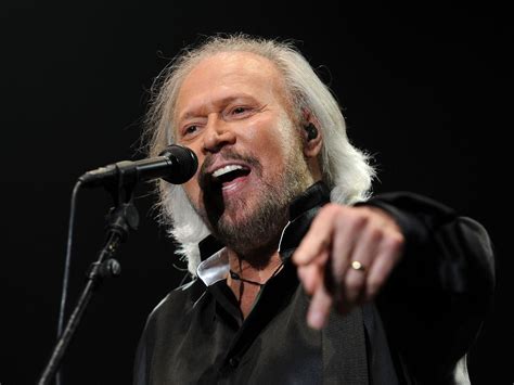 barry gibb hopes to die on stage while singing ‘stayin
