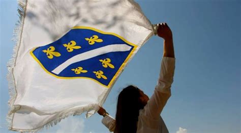 maja usvojeni prva zastava  grb republike bosne  hercegovine bugba info portal bugojno