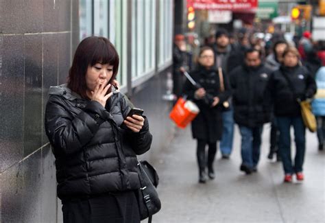 Asian New Yorkers Resist Anti Smoking Efforts The New York Times