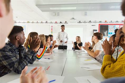 hold  student debate  steps  meaningful  class