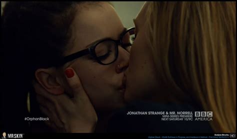 naked Évelyne brochu in orphan black