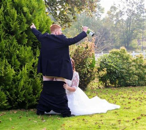 20 Wedding Photos That Are Straight Up Trashy
