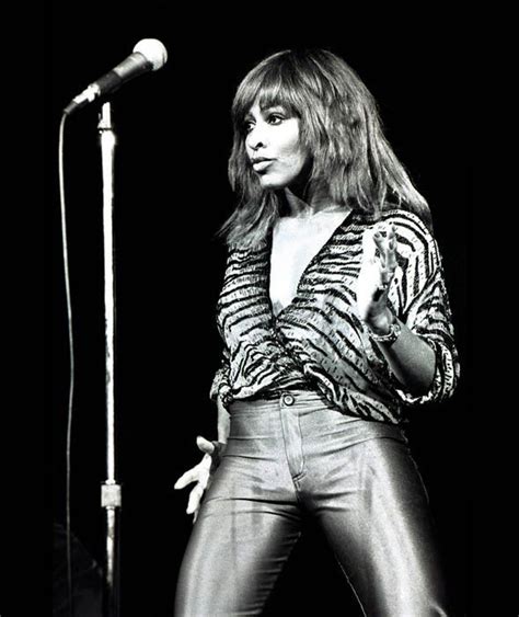 Tina Turner In Pictures In 2020 Tina Turner Women In