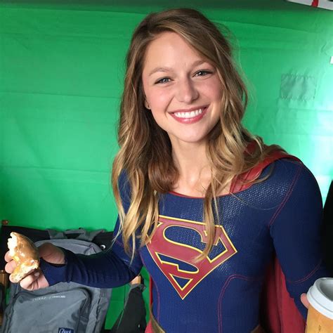 Talking Supergirl With ~ What Cha Reading