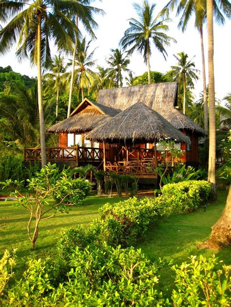 images  island bamboo beach home  pinterest global village cabin  house