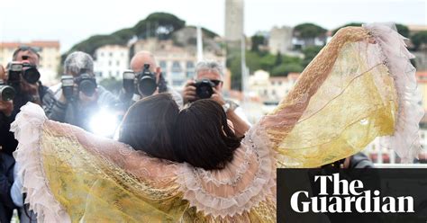 Cannes Day Three Ken Loach Vanessa Paradis And Juliette Binoche In
