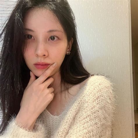 Seohyun Greets Fans With Her Lovely Selfies Wonderful Generation