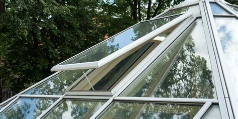 awning windows characteristics benefits safety lifestyle windows