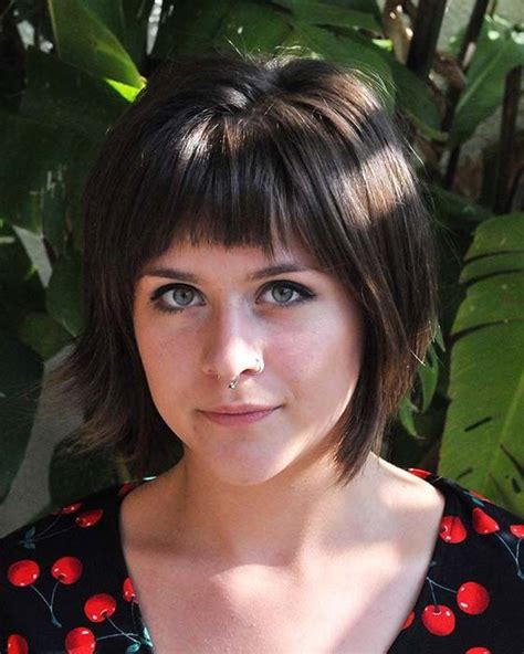 23 Trendy Ways To Wear Short Hair With Bangs Stayglam Short Hair