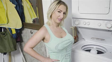 Quinn Waters 2 Lusty Laundry Perv Mom Incestflix