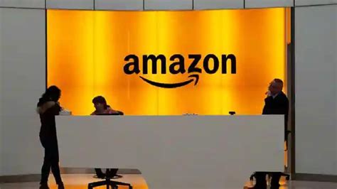 amazon hits pause    tech giants   announced layoffs hiring freeze
