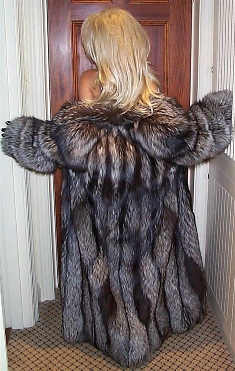 Mistress Cat In Fur Coats Uk Things To Wear