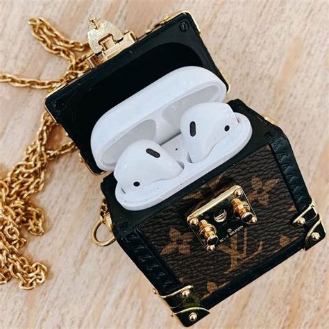 designer airpods cases    tiny purses cult  mac