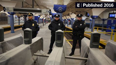 port authority officers   disciplined  neglect  duty   york times