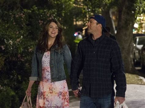 lauren graham s new book is all about gilmore girls