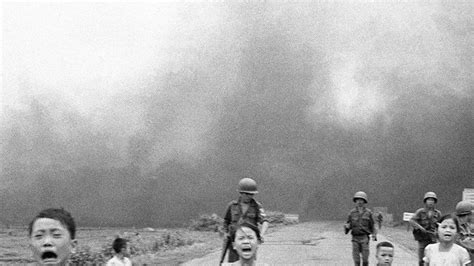 photographer who took iconic vietnam photo looks back 40 years after