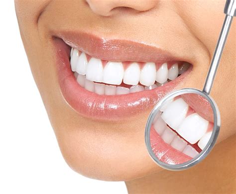 happy smile  proper teeth cleaning tips