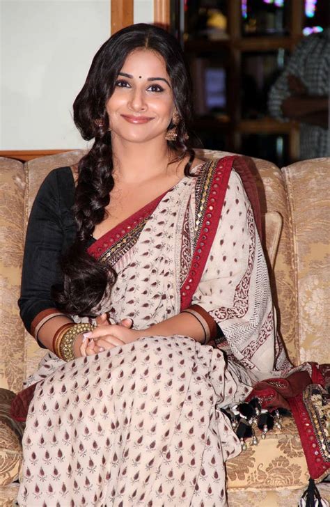 beautiful north indian girl vidya balan hot in white saree bollywood