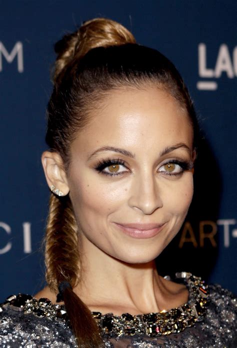 Nicole Richie Doesn T Like Wearing Black Here S Why Glamour