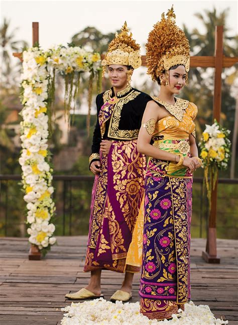 awesome indonesian tribal wedding costumes